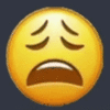 плачет.gif