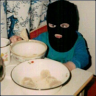 nelegal_mora